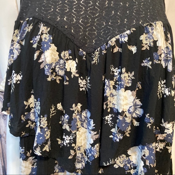 Sale 5 For $25 Torrid Blouse - Picture 3 of 9